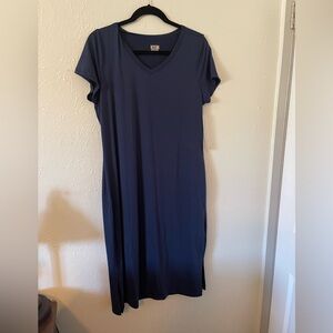 NWT 32 Degrees Blue V-Neck Dress (knee length)